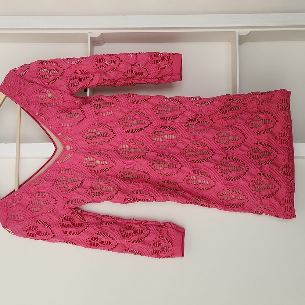 Bebe Lace Overlay Fitted Long Sleeve Dress Pink Cream M L - Picture 5 of 15